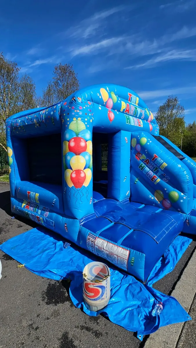 Bouncy castle - Image 3