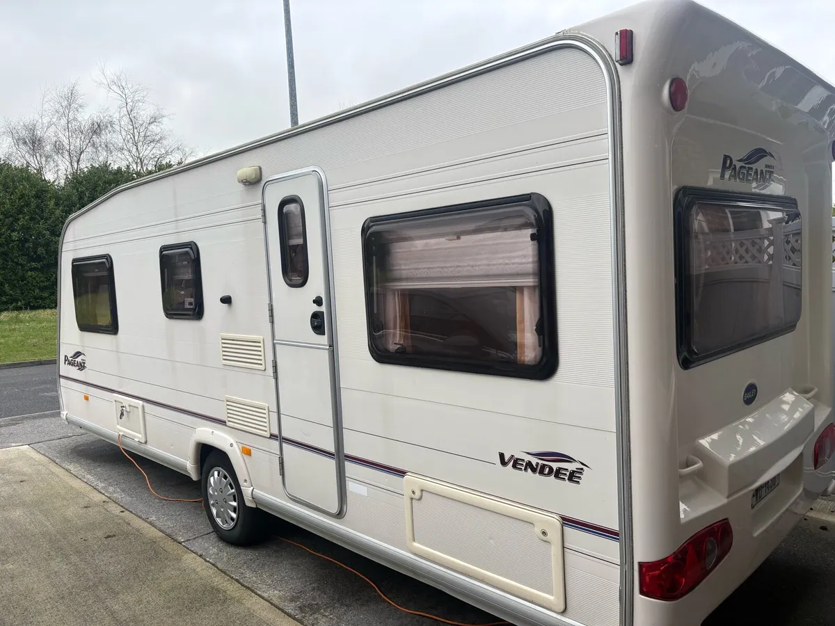 Bailey Pageant Caravan series 5 - Image 1