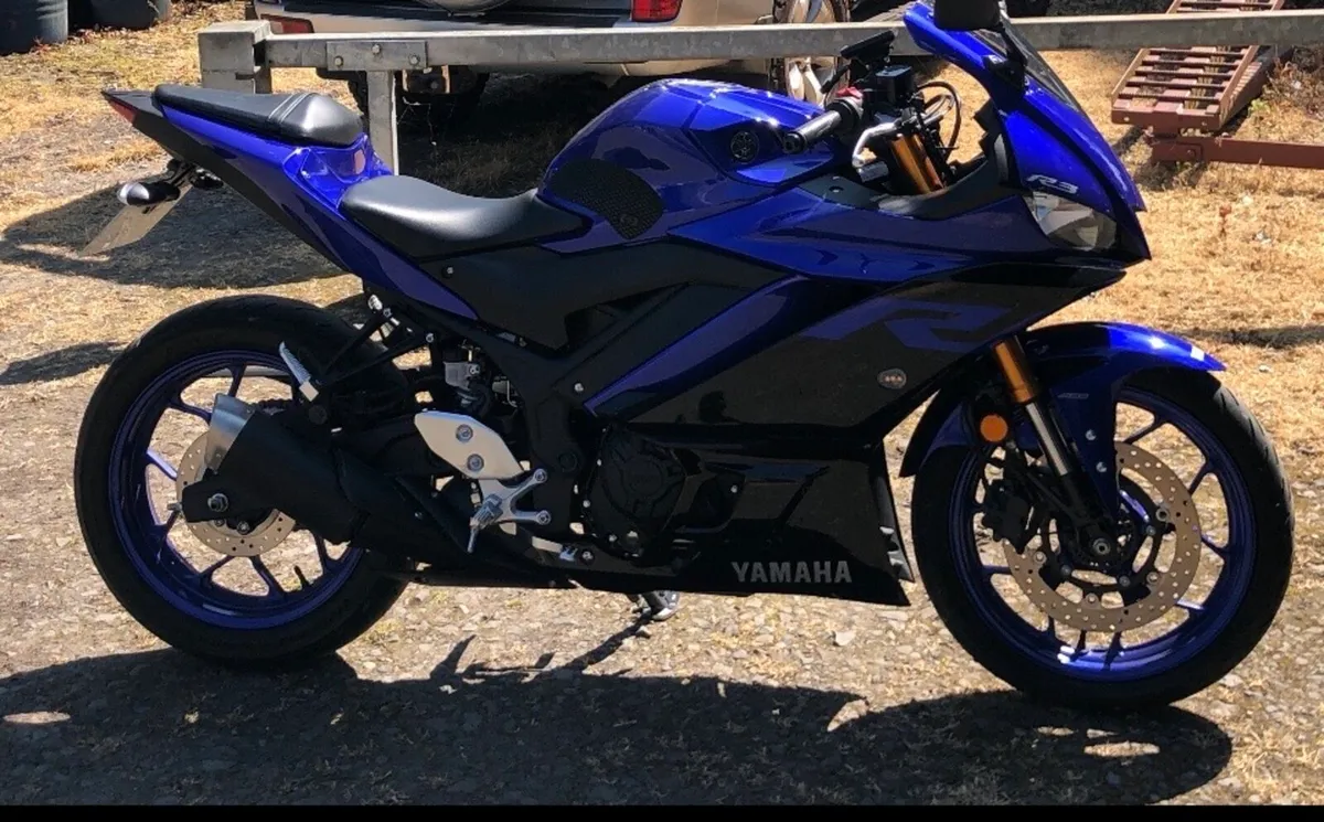 Yamaha r3 - Image 4