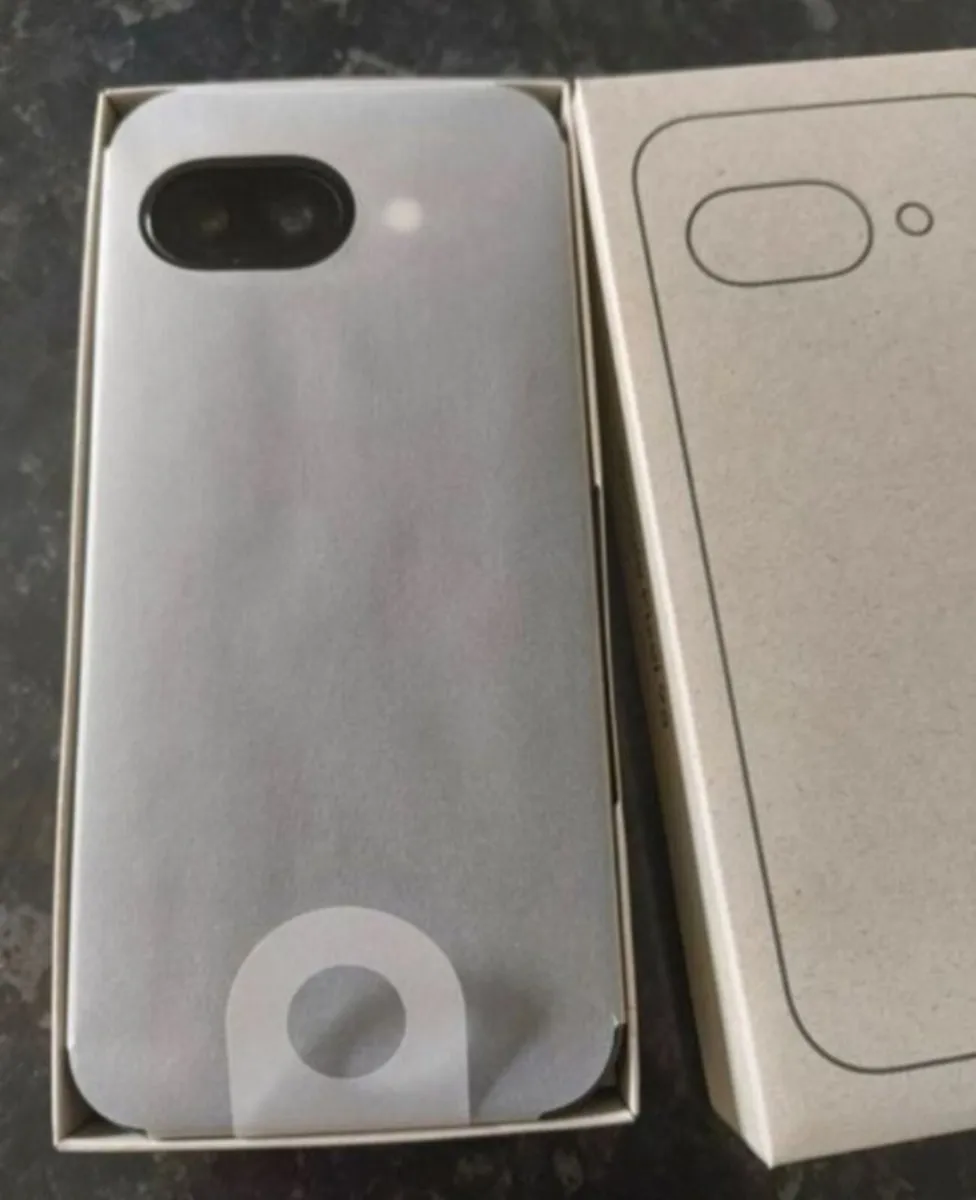 Google Pixel 9a - Image 2