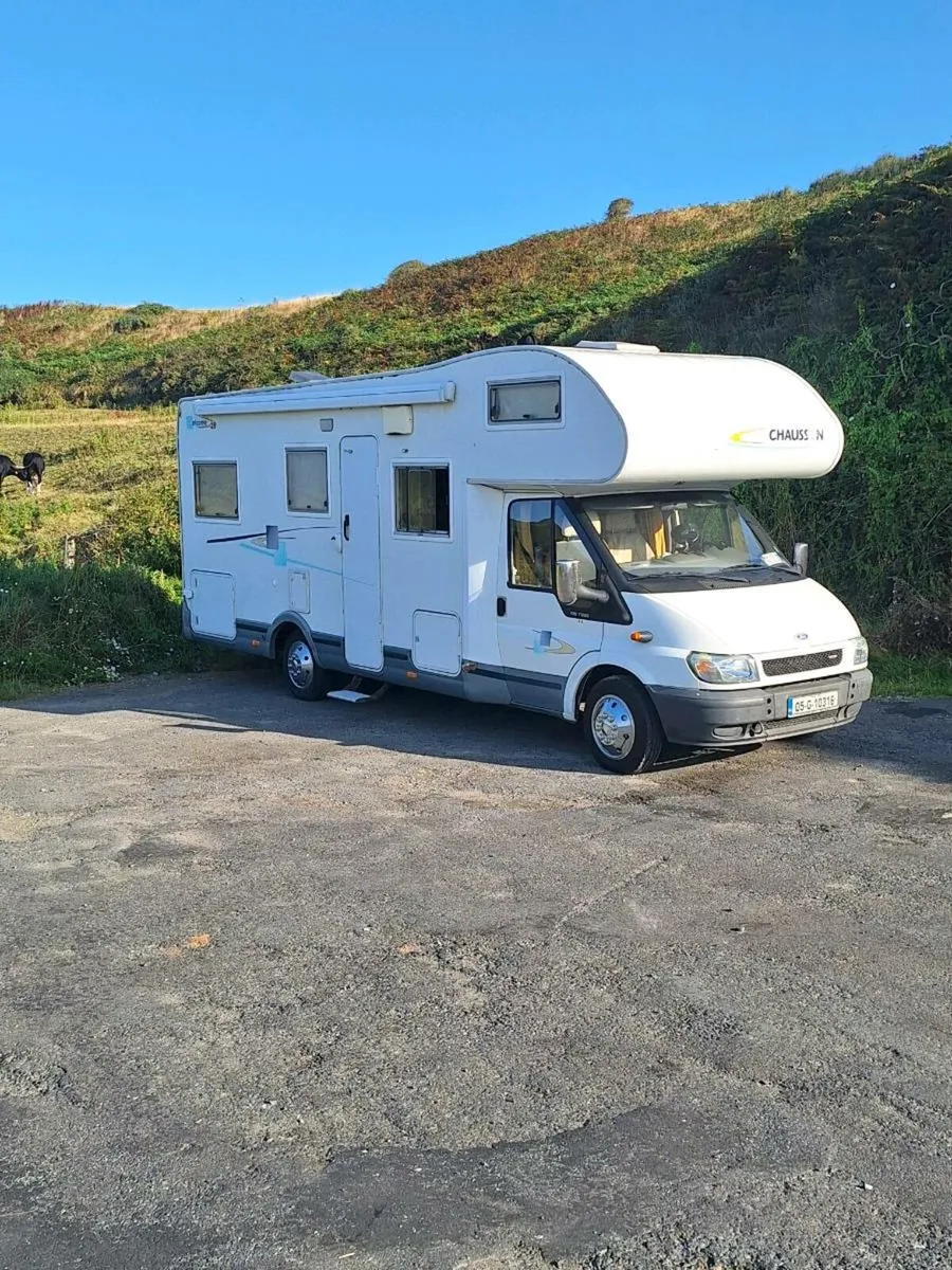 6 berth motorhome - Image 1
