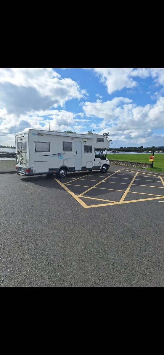 6 berth motorhome - Image 2