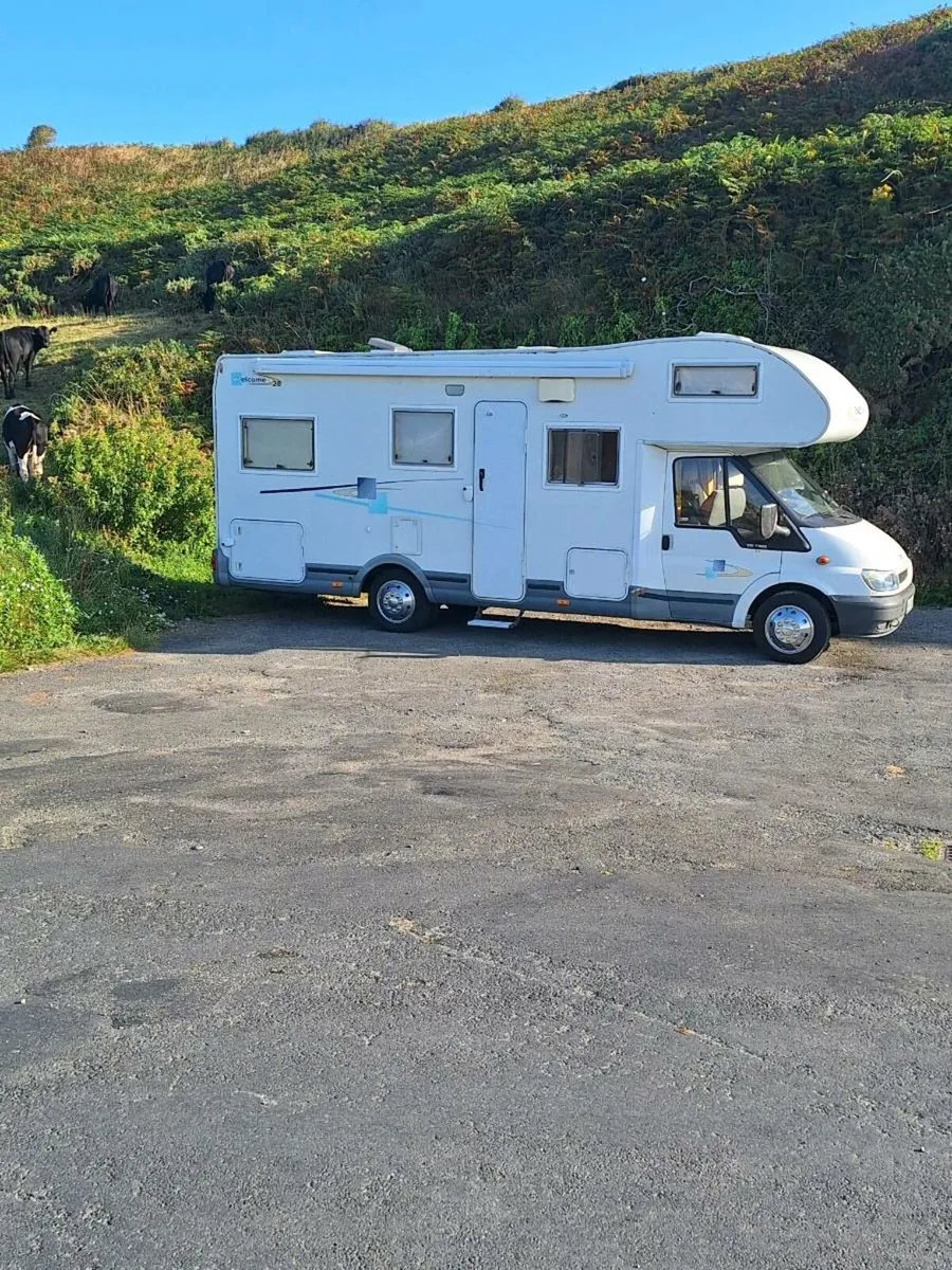 6 berth motorhome - Image 3