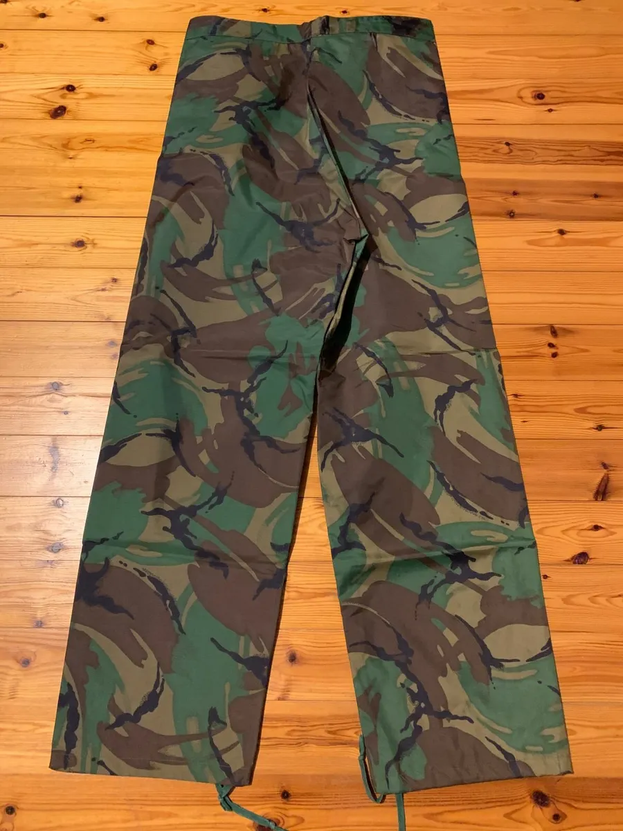 BRITISH ARMY WATERPROOF DPM MILITARY RAINSUIT - Image 4