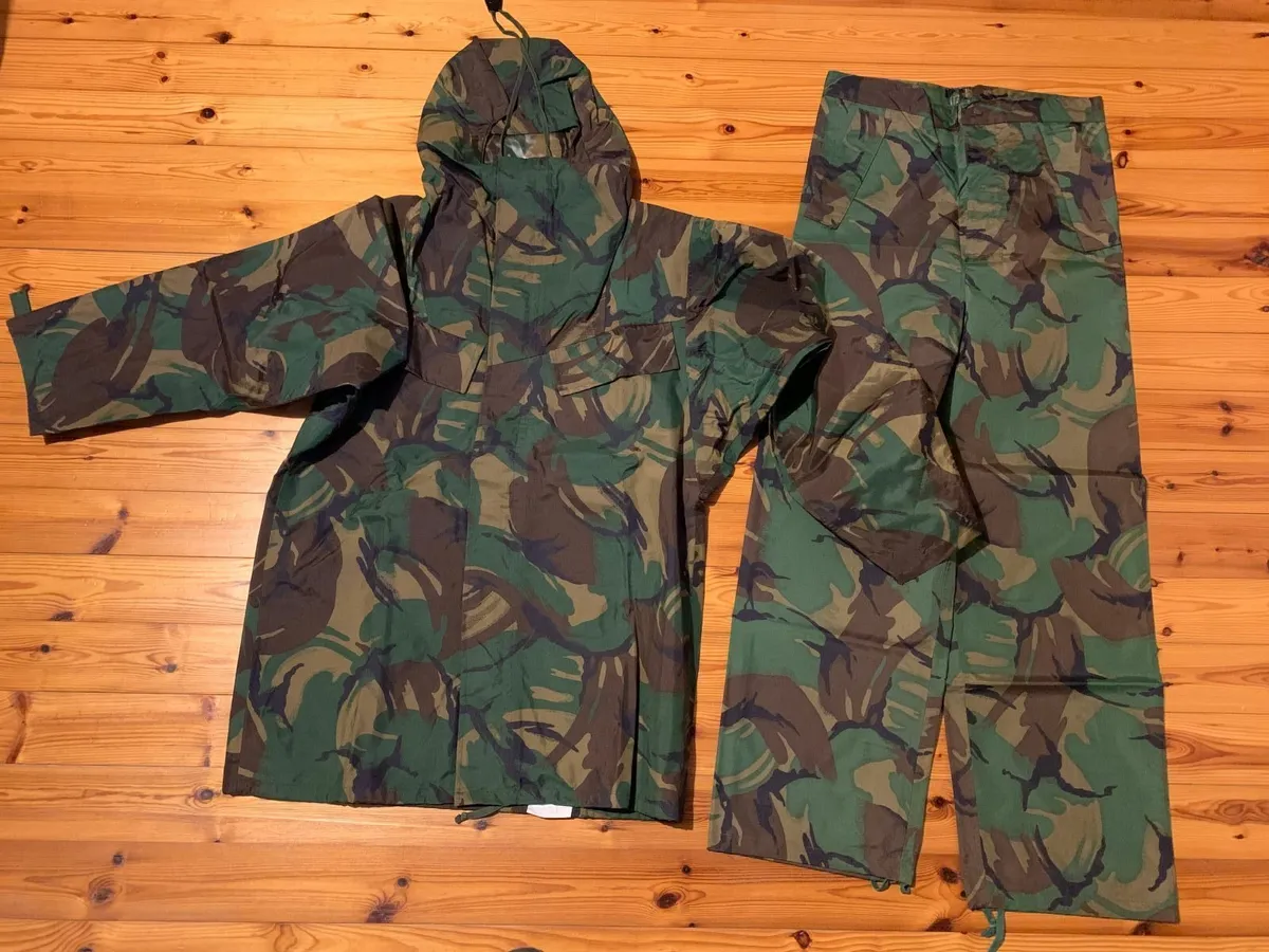 BRITISH ARMY WATERPROOF DPM MILITARY RAINSUIT - Image 1