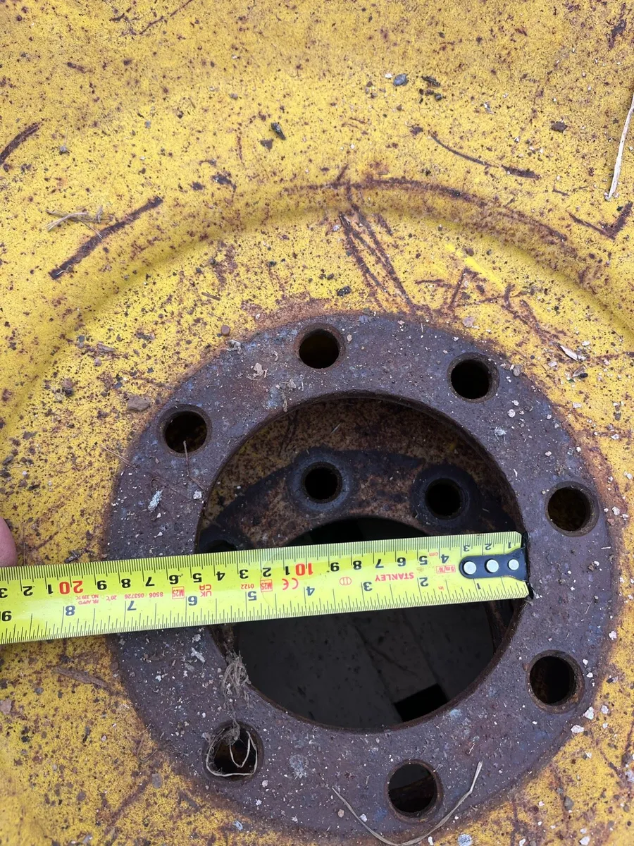 230/95r48 row crops also dual wheel bands - Image 3