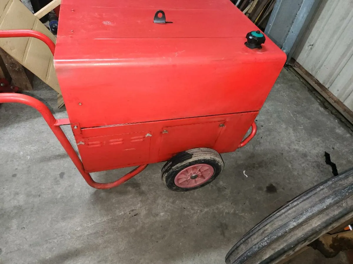 6kva diesel generator only 390hrs - Image 2