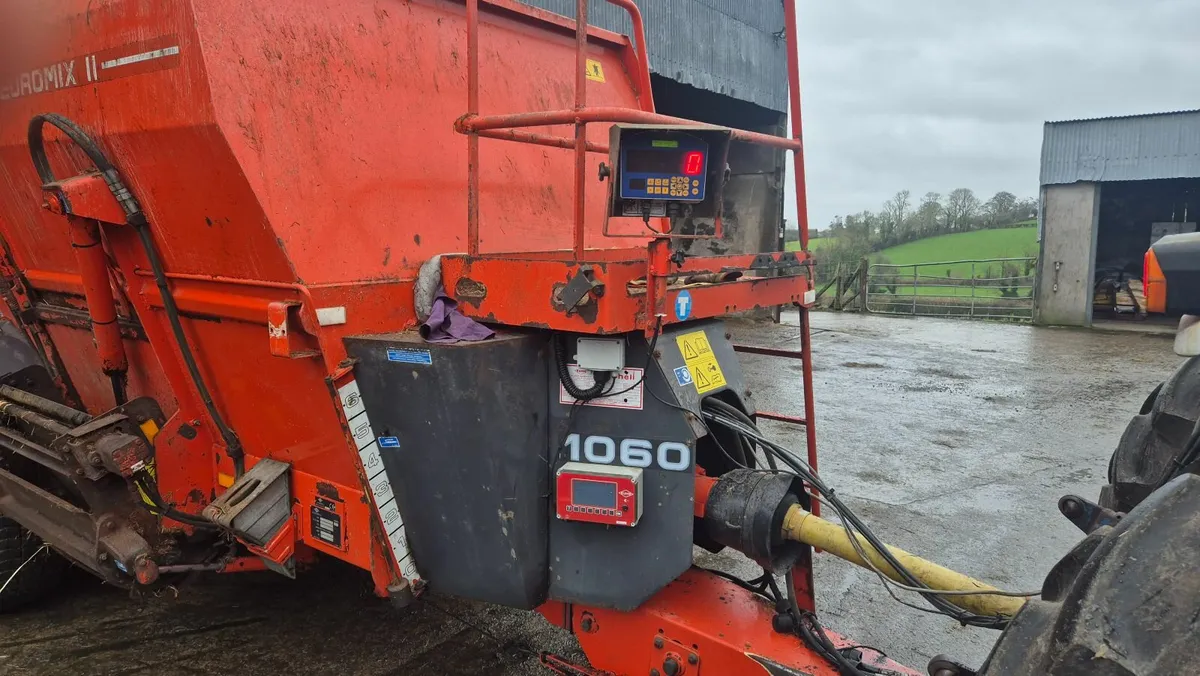 Kuhn  Feeder Wagon Euro Mix 2 - Image 3