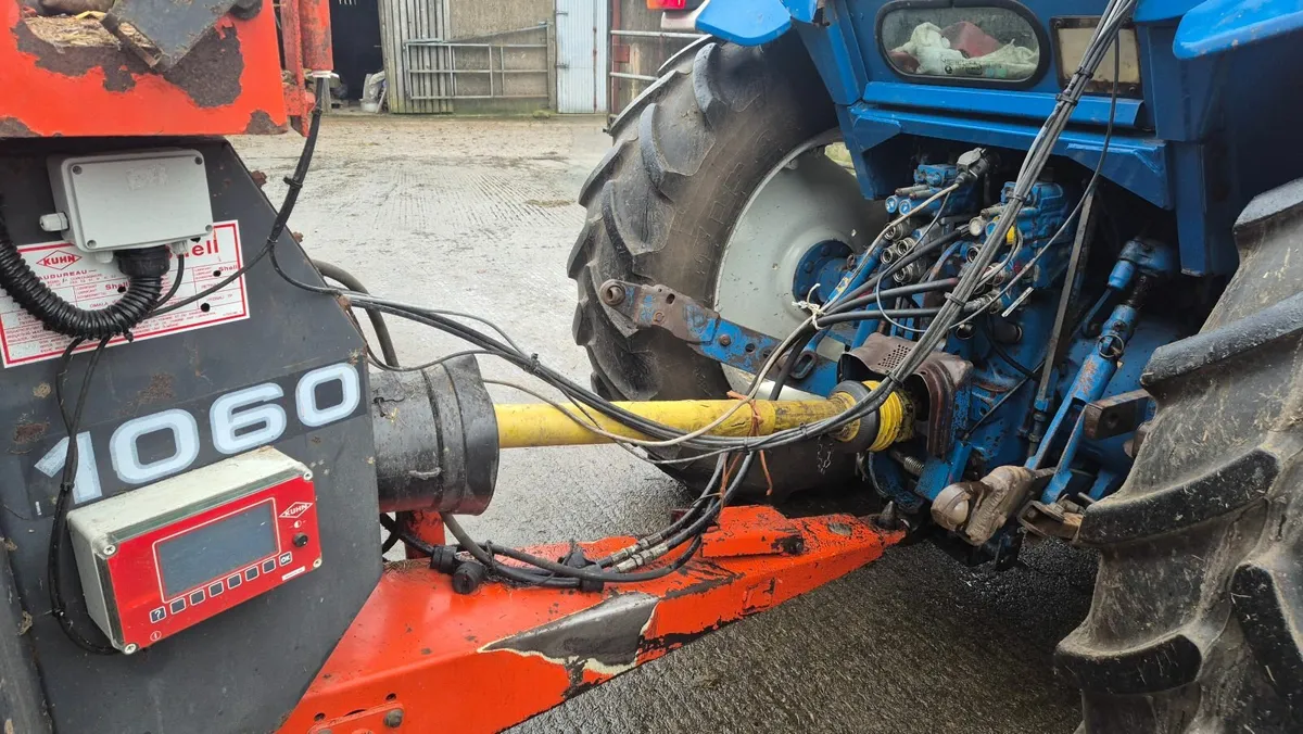 Kuhn  Feeder Wagon Euro Mix 2 - Image 4