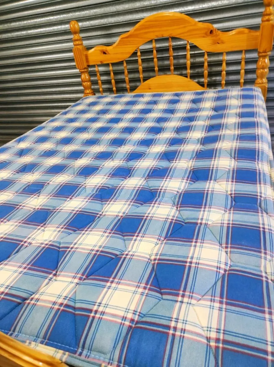 4ft6" Solid pine double bed 
& Single bed🚚 - Image 3