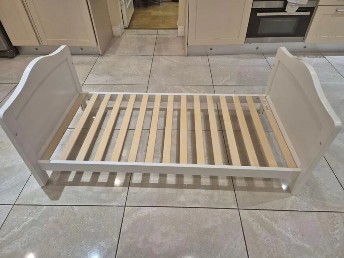 Nested Sorrento Cot/Bed for sale - Image 2