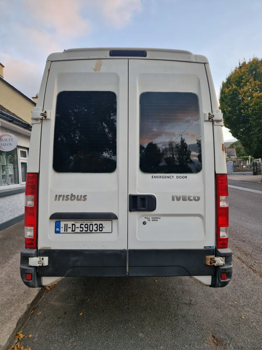 Iveco 18 seat - Image 2