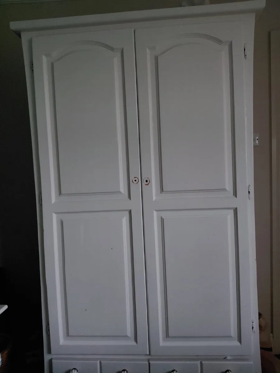 Chest of drawers & trifold mirror &  wardrobe - Image 3