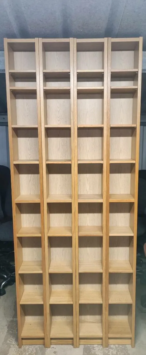 4 Oak tall shelves 🚚 - Image 3