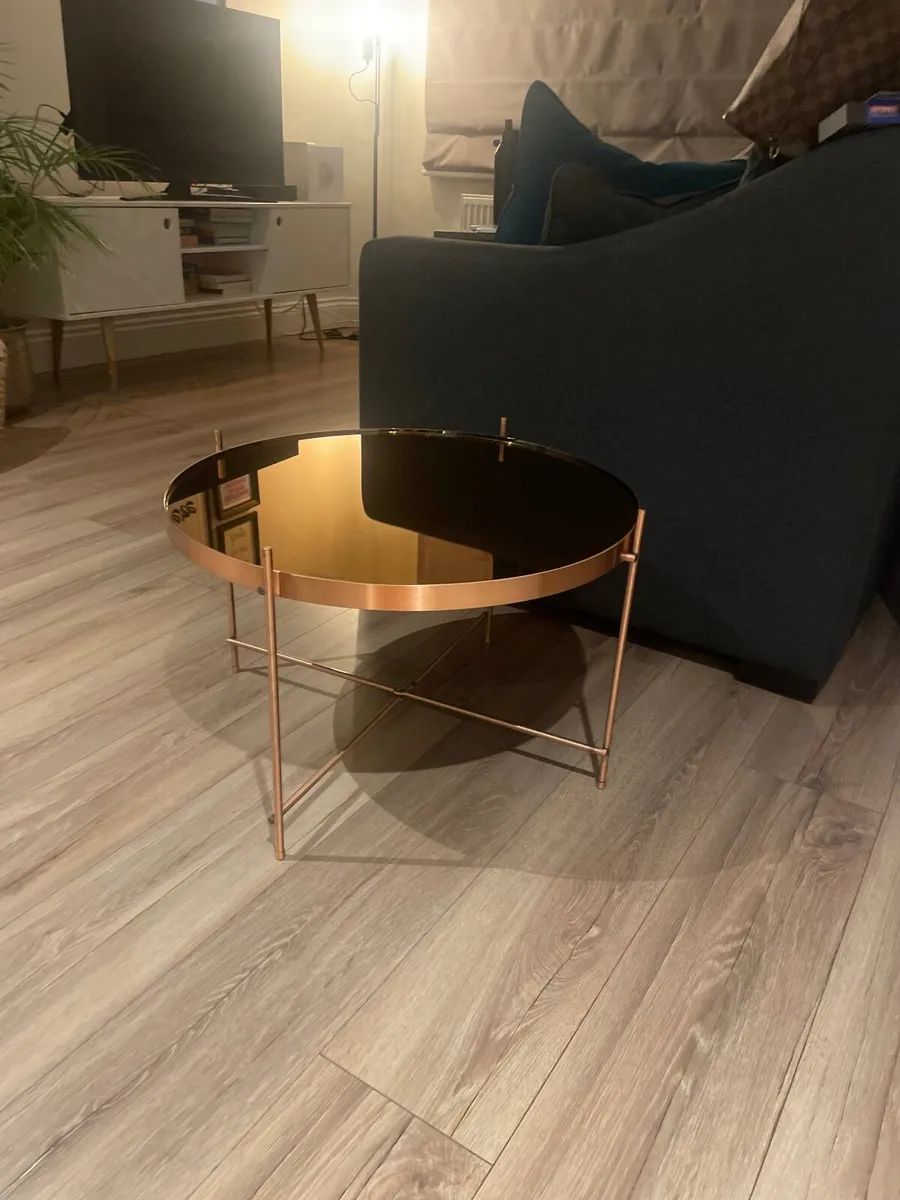 Coffee table - Image 1