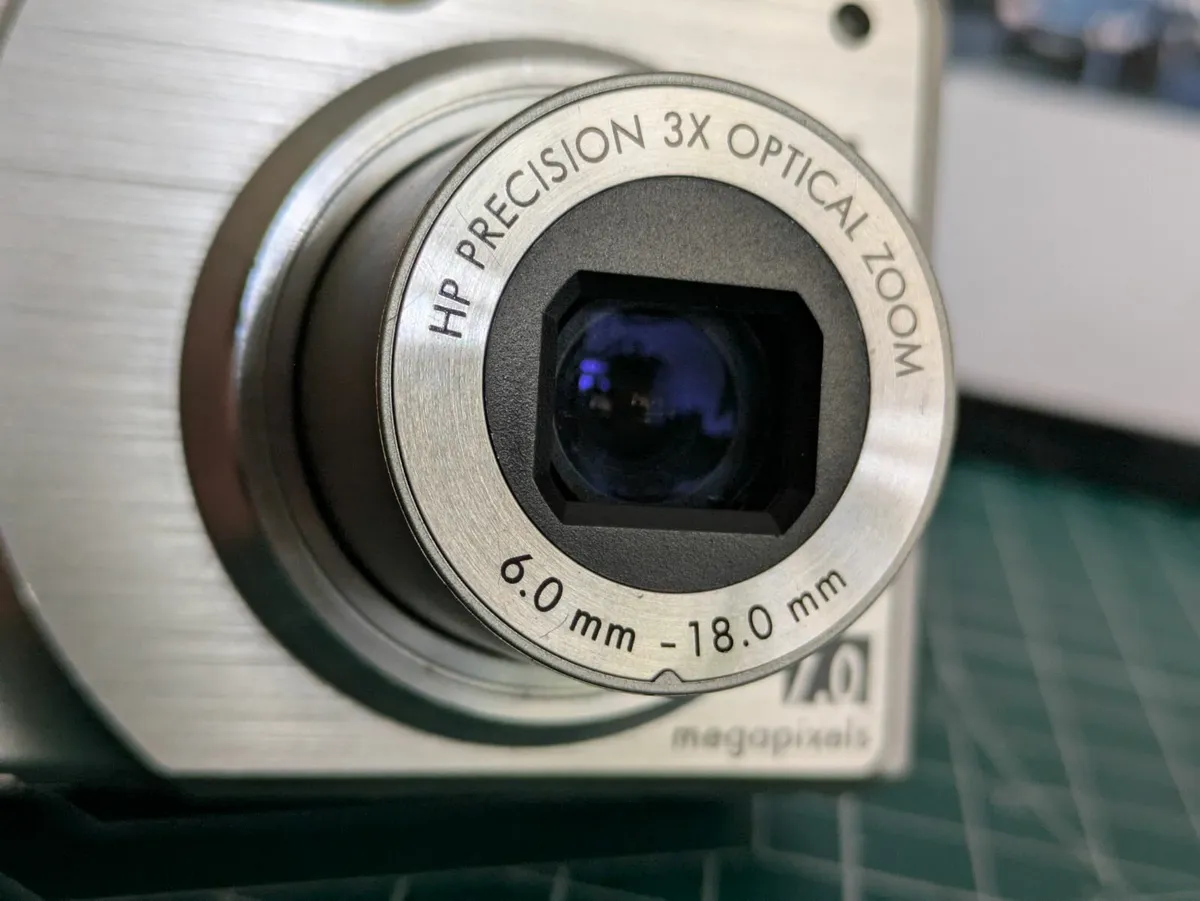 HP  7MP CCD🌈 digital compact camera - Image 3