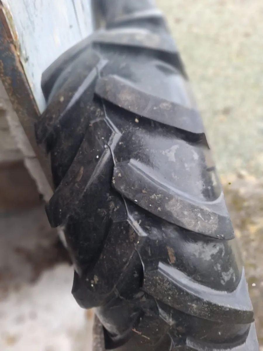 Tractor tyres - Image 3