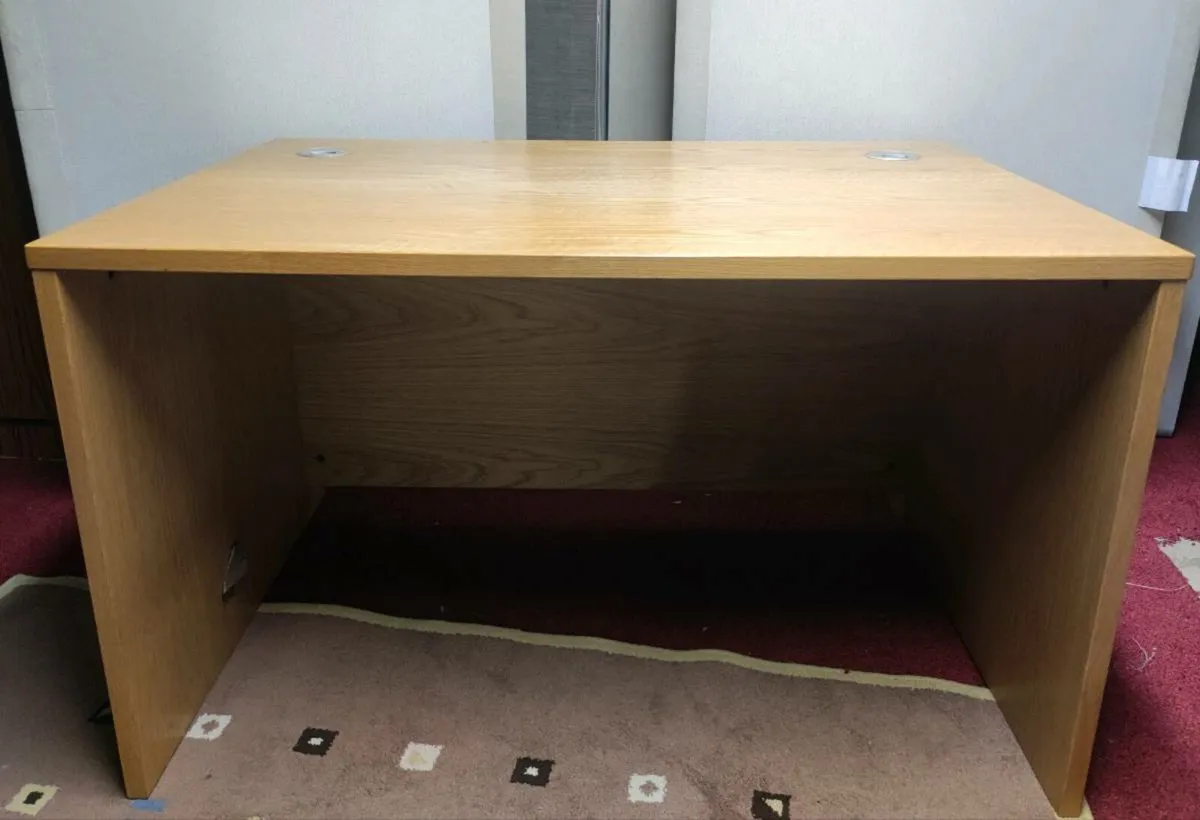 Solid oak executive office desk & chair 🚚 - Image 4