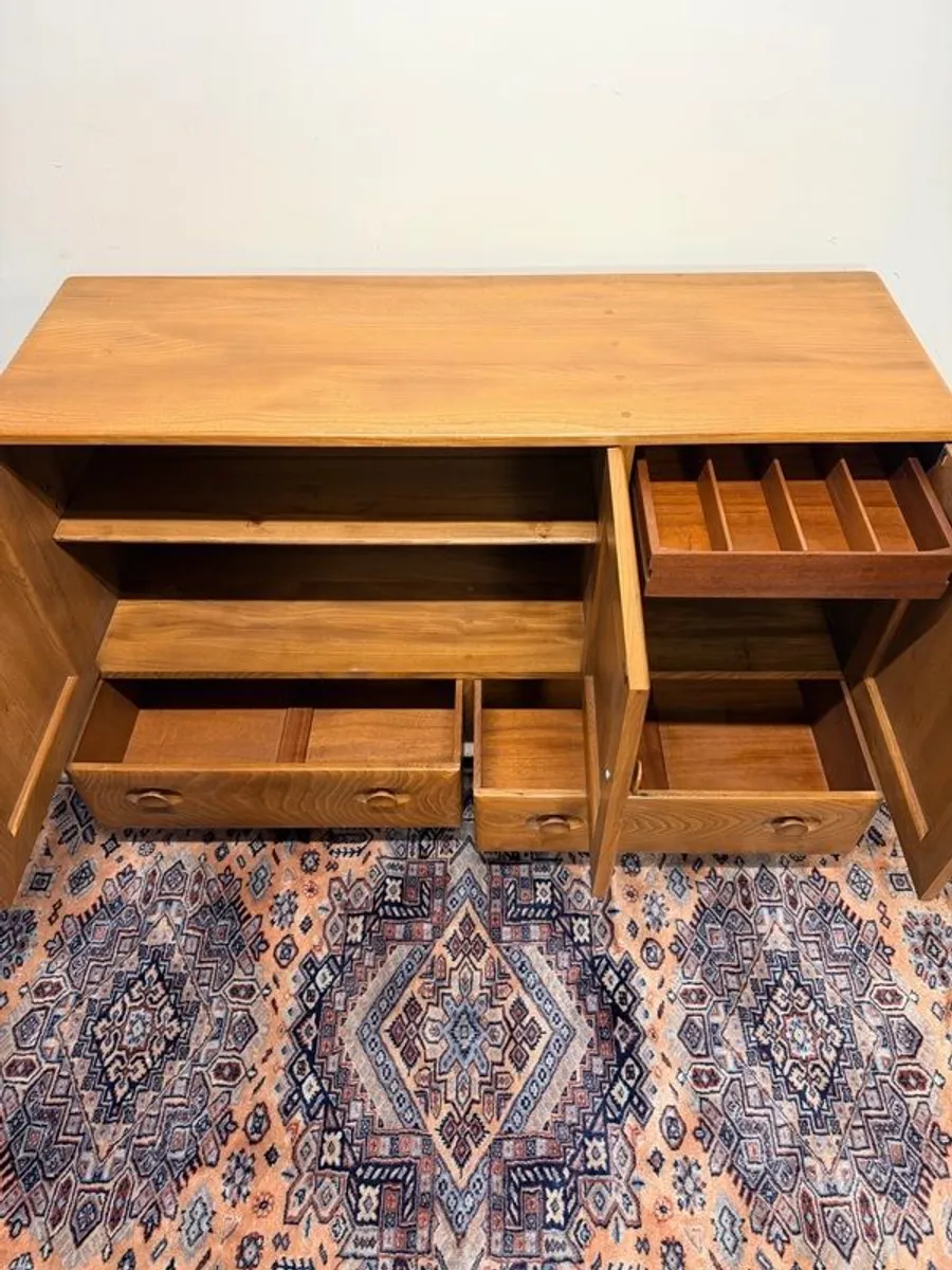 Mid Century Ercol Windsor 468 Solid Elm Sideboard - Image 3