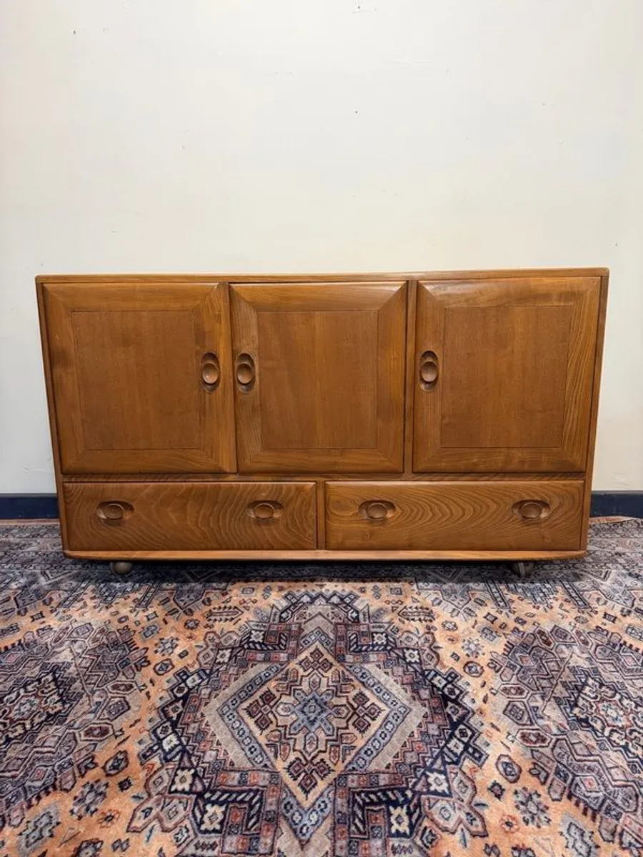 Mid Century Ercol Windsor 468 Solid Elm Sideboard - Image 1