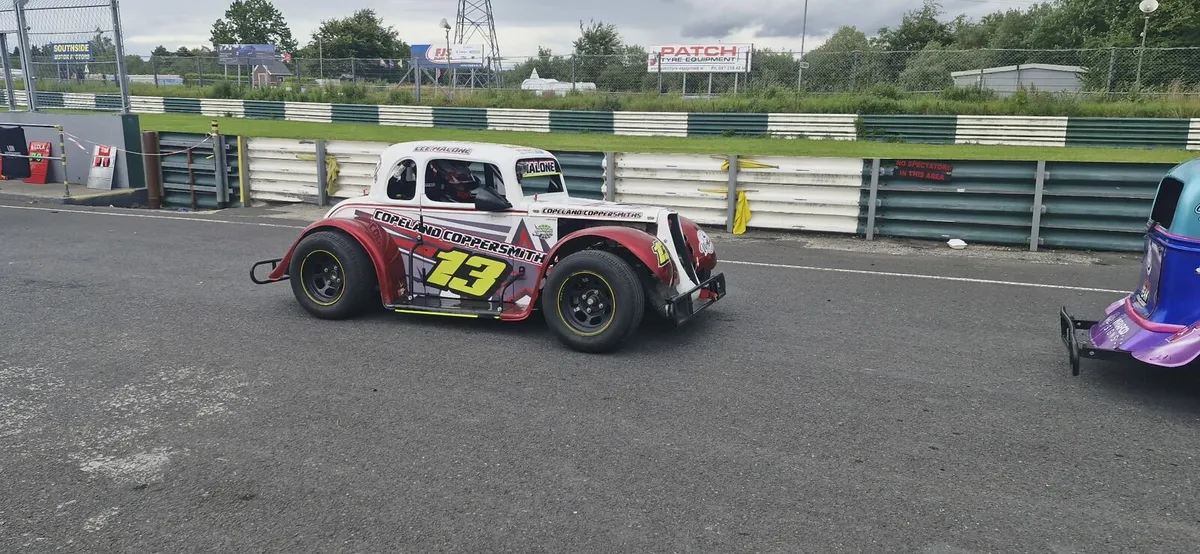 Legend race car - Image 1