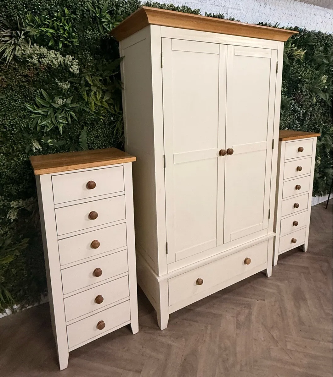 Oak/cream bedroom set - Image 2