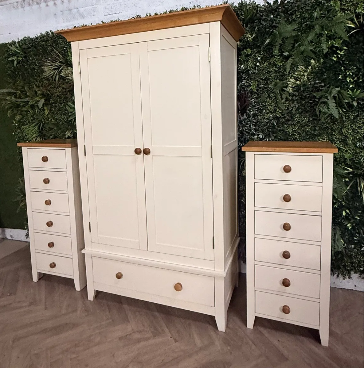 Oak/cream bedroom set - Image 3