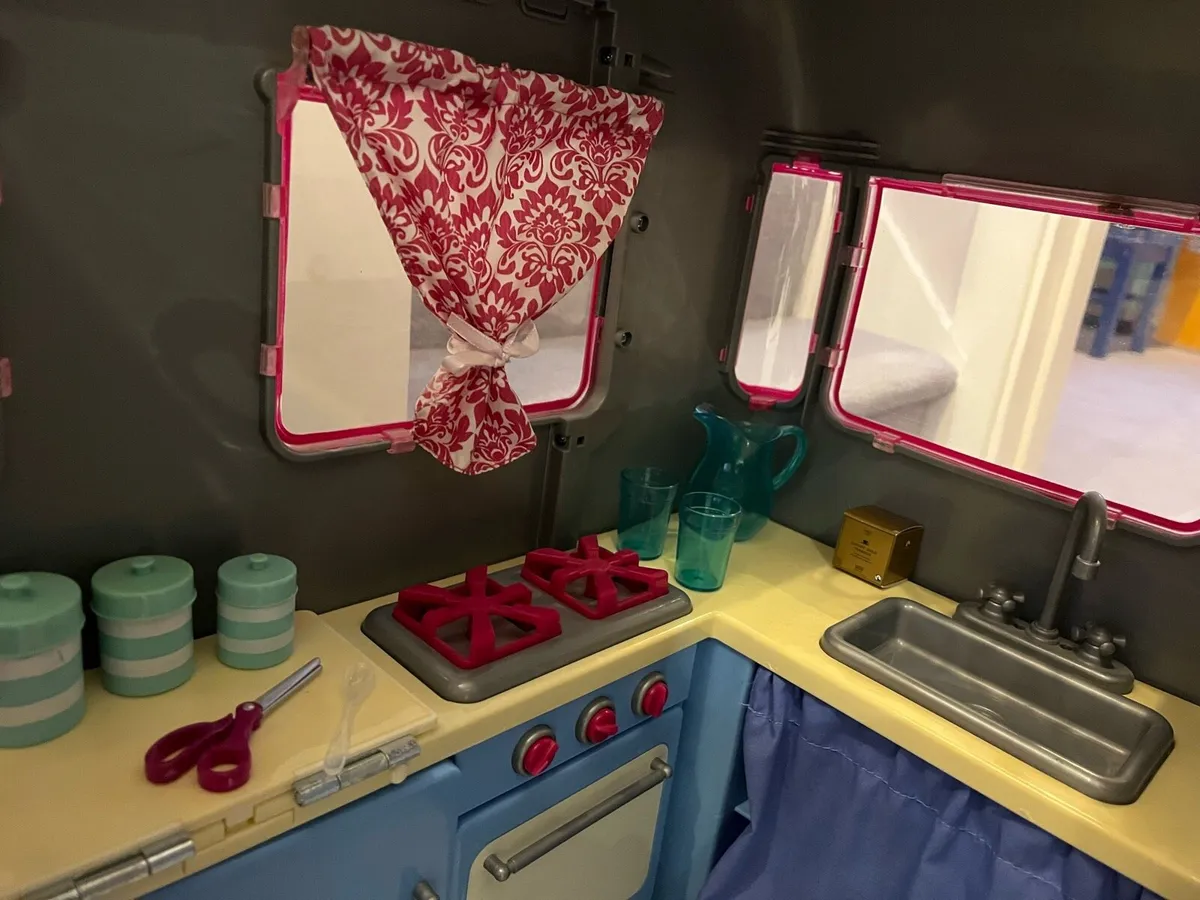 Our Generation Dolls Camper Van - Image 3