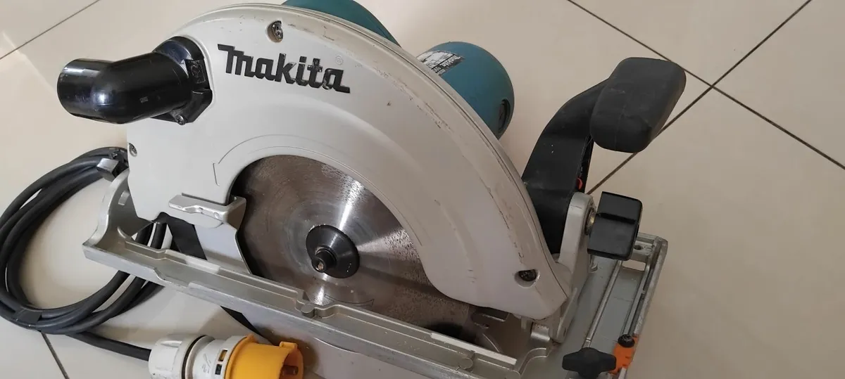 Makita 5903R 235mm Circular Saw 110v - Image 2
