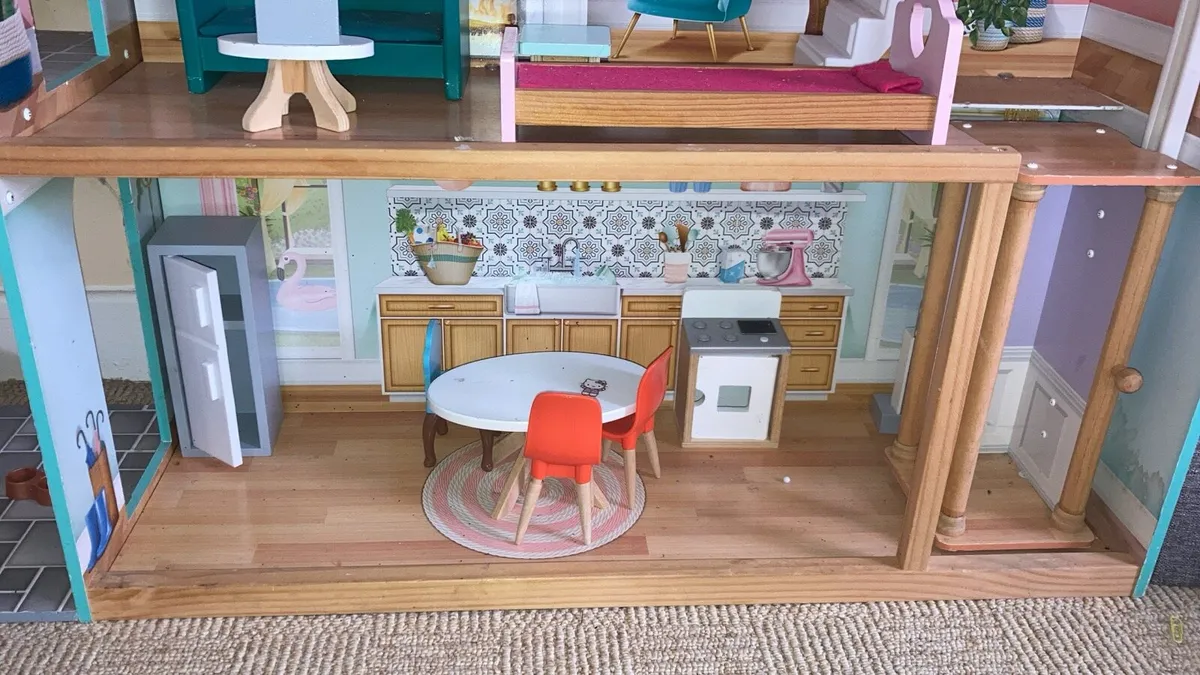 Dolls house - Image 4