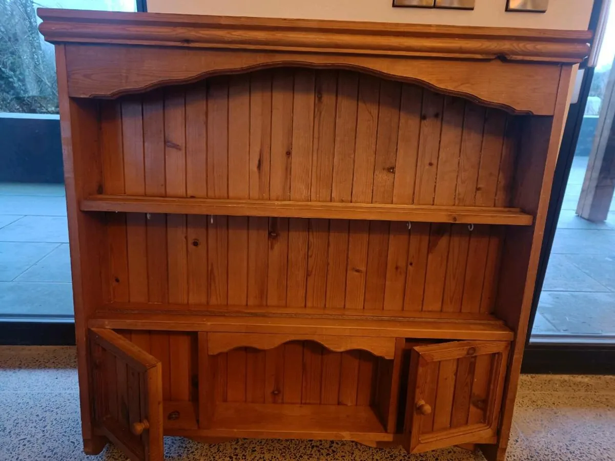 Wall dresser plate display - Image 2