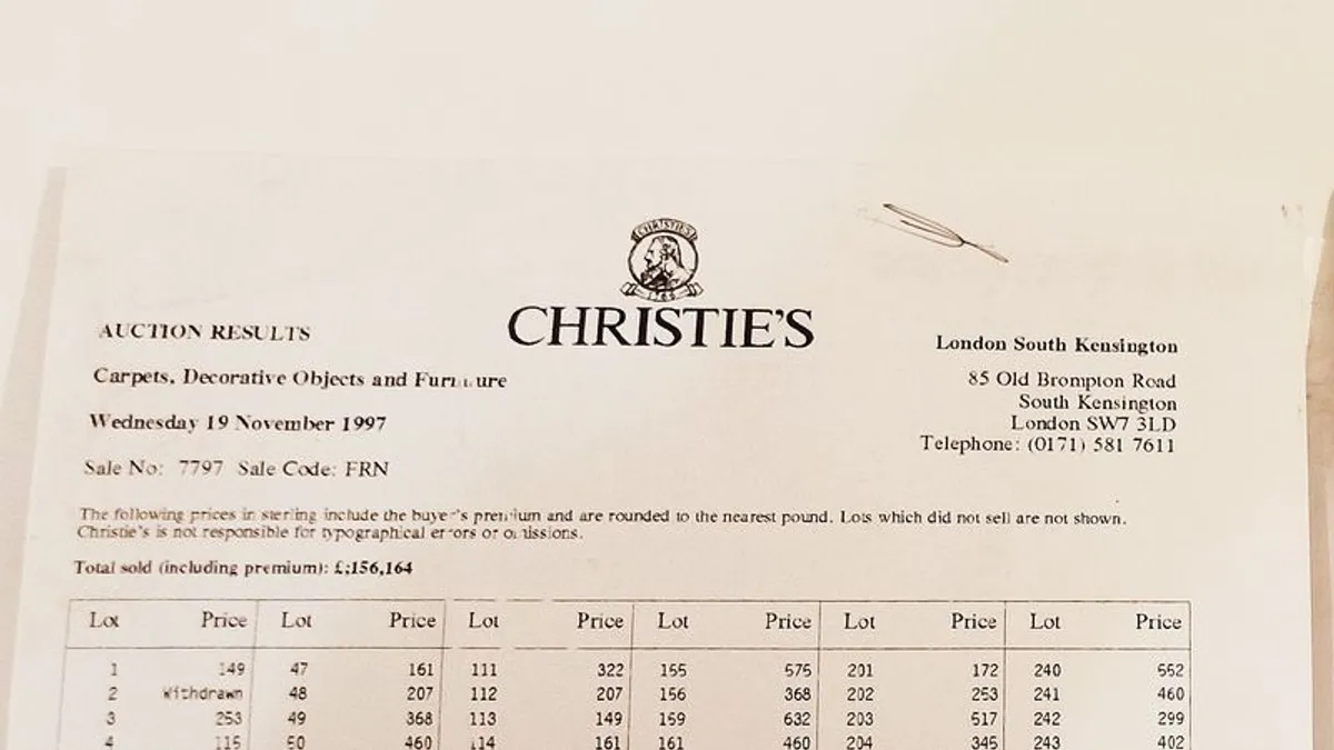 Christie's South Kensington auction sales room catalog "Decorative Objects & Furniture" 19th November  1997 - Image 3