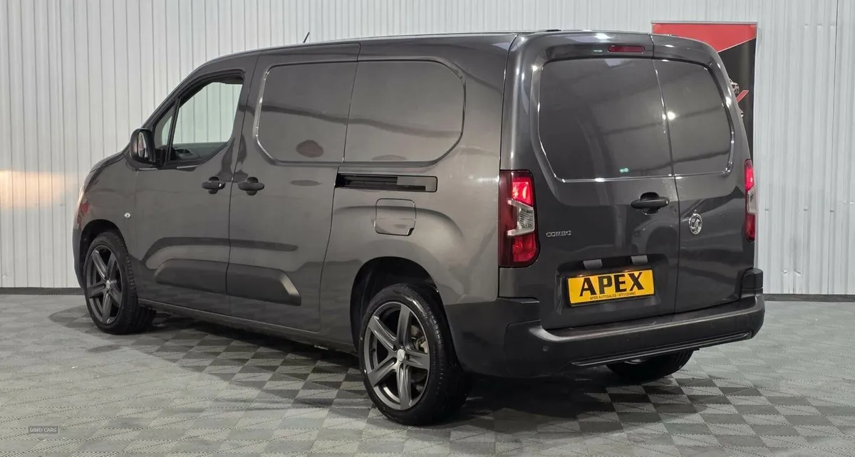 Vauxhall Combo CARGO L2 DIESEL - Image 3