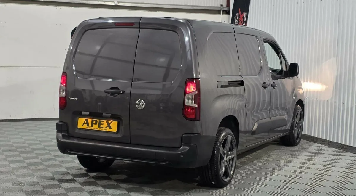Vauxhall Combo CARGO L2 DIESEL - Image 4
