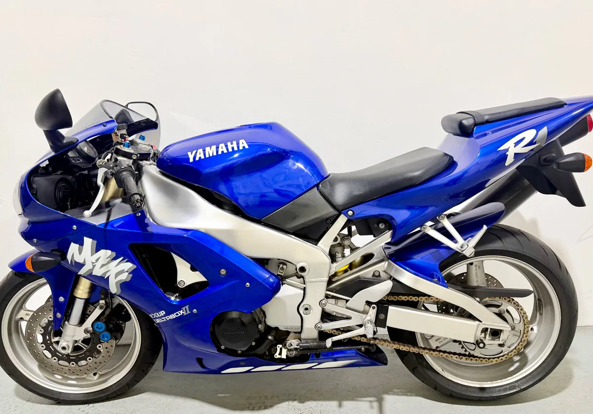 YAMAHA R1 1998 4XV - Image 1