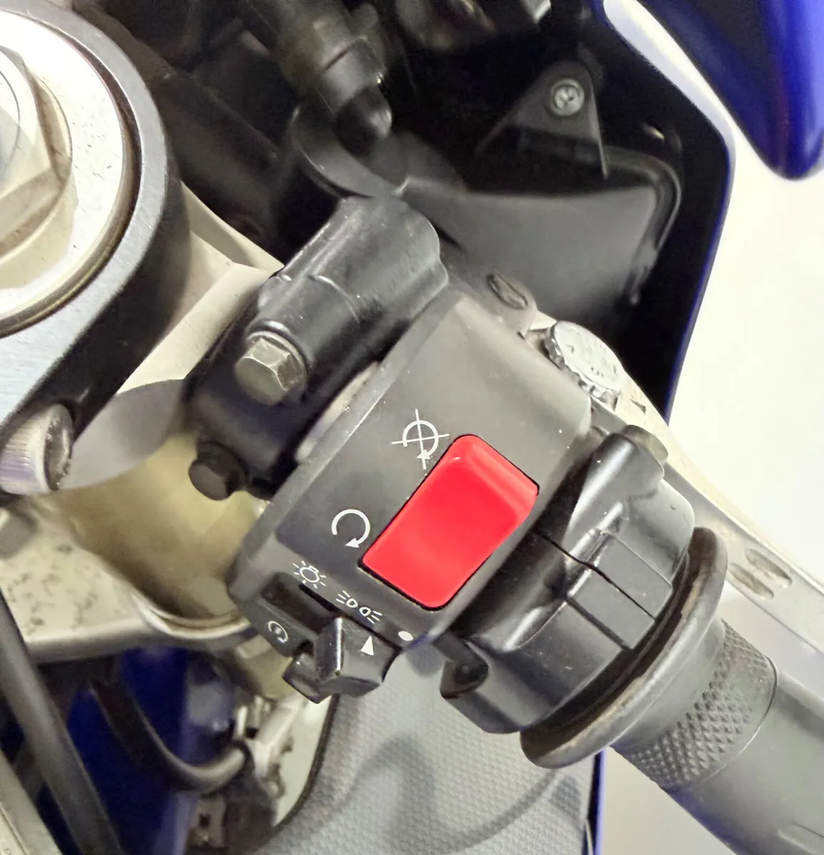 YAMAHA R1 1998 4XV - Image 4