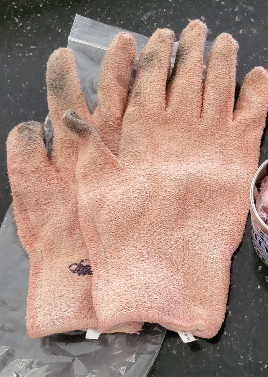 Silver cleaning gloves - Image 2