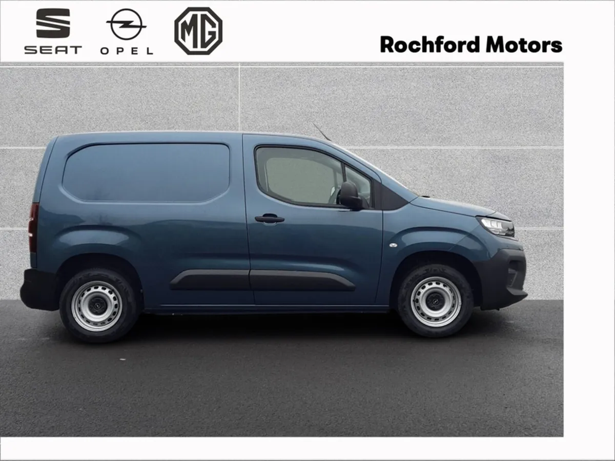 Opel Combo L1H1 Komfort 1.5D 100HP - Image 3