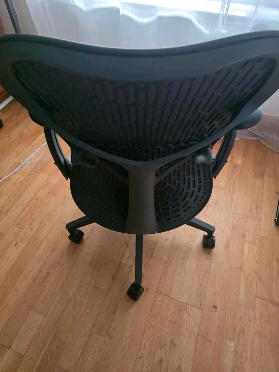 Herman Miller 2 - Image 3