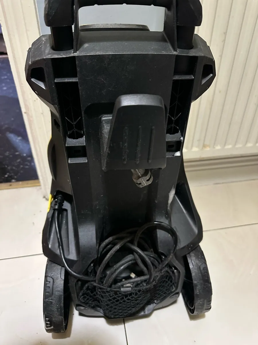 Karcher k4 with accessories - Image 3