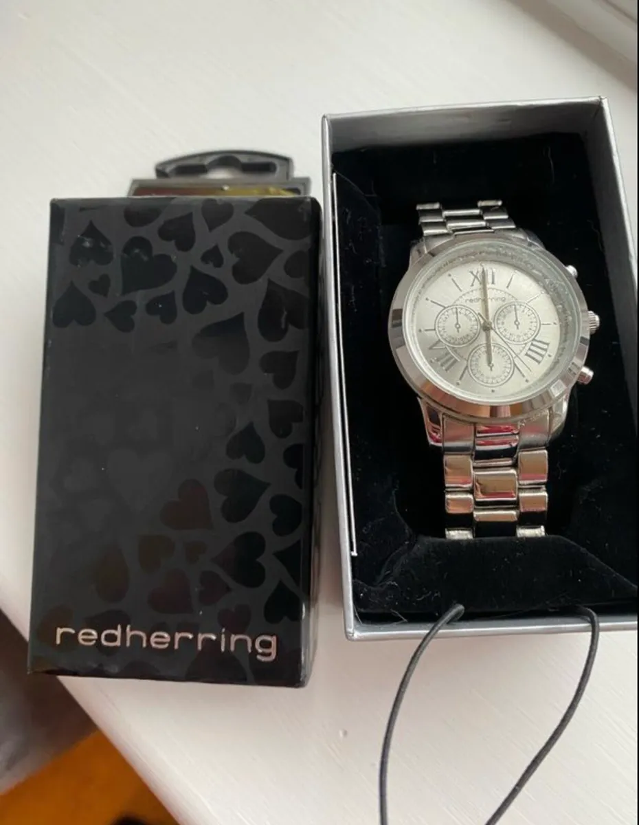 Red Herring unisex watch, silver, like new - Image 1