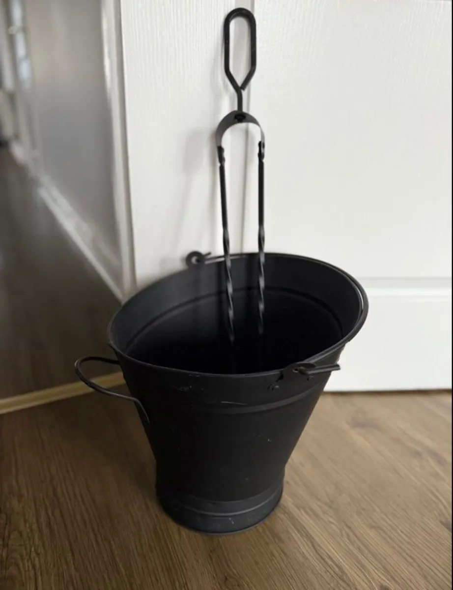 Coal bucket, great condition - Image 1