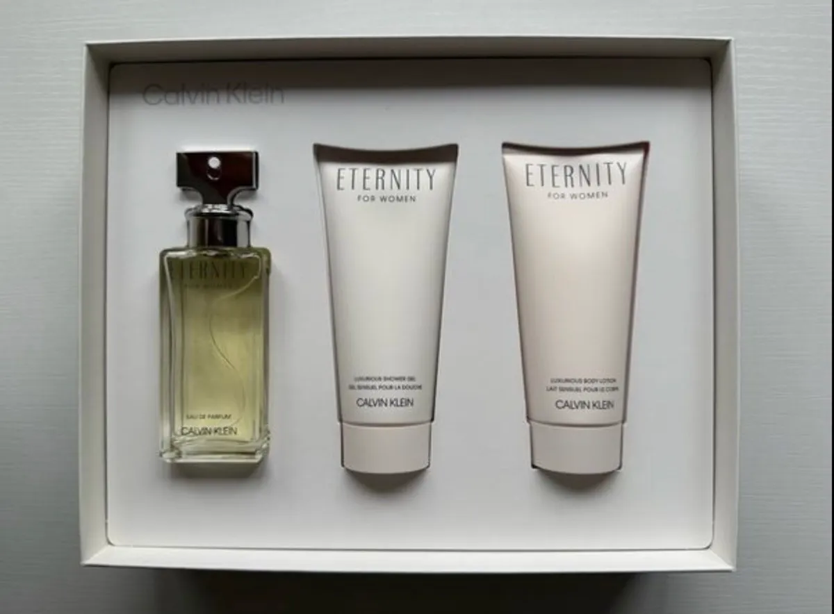 New Calvin Klein women Eternity parfum gift set - Image 1