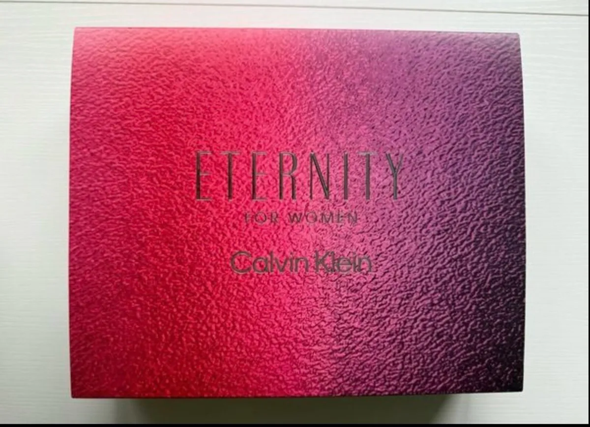 New Calvin Klein women Eternity parfum gift set - Image 3