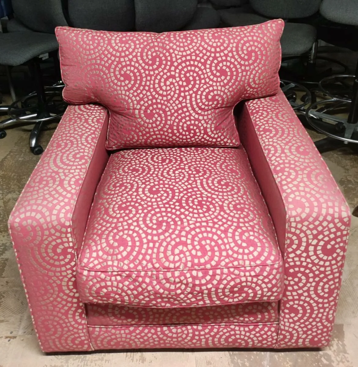 Small & tall tables , chairs , coffee tables🚚 - Image 2