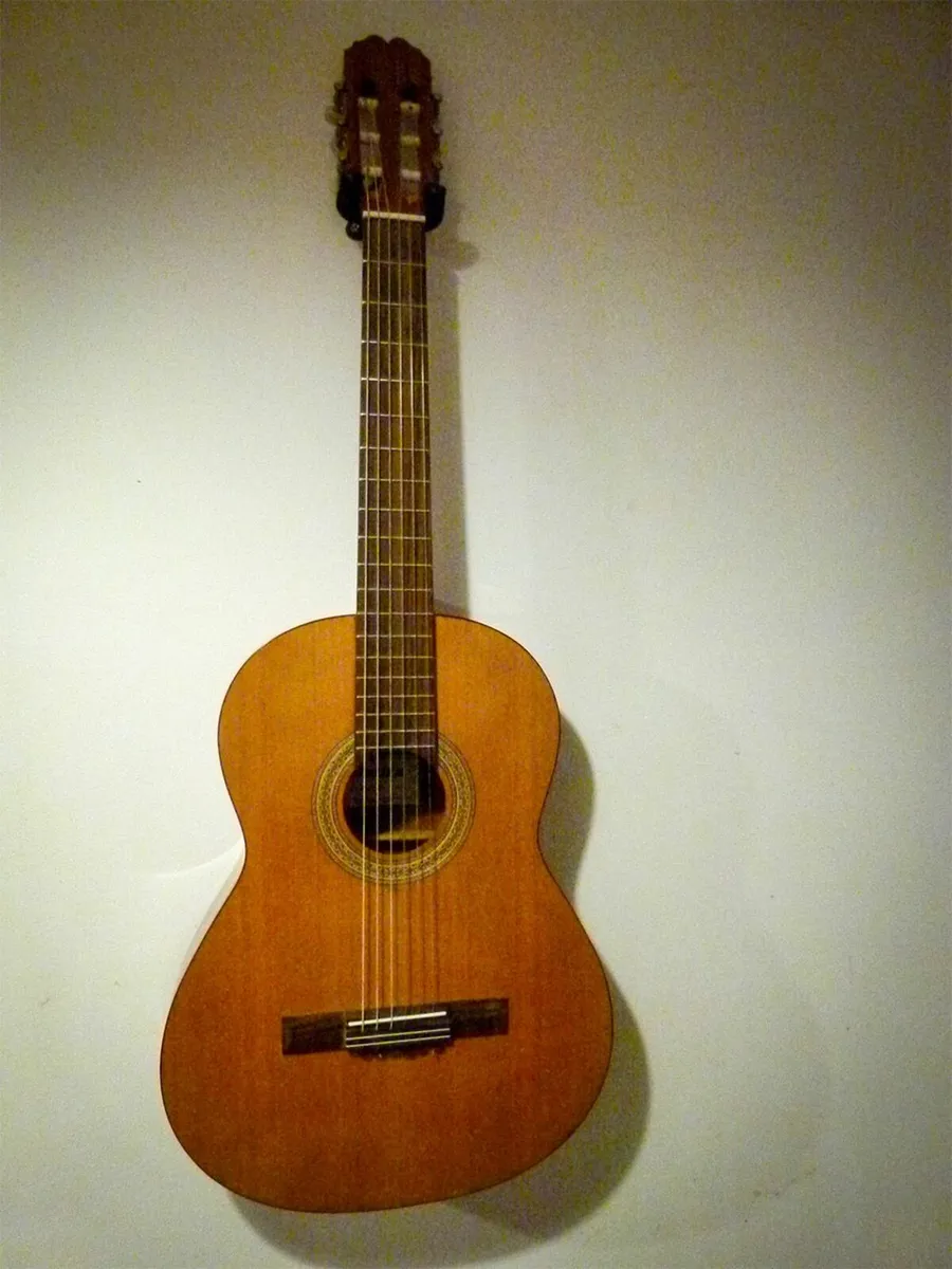 ADMIRA - Spanish Classical Guitar Nylon Strings - Image 1