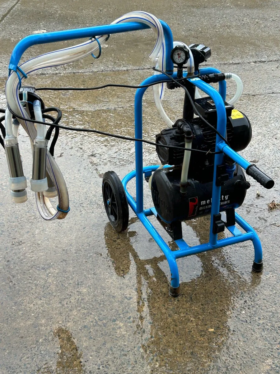 Portable milking machine - Image 1