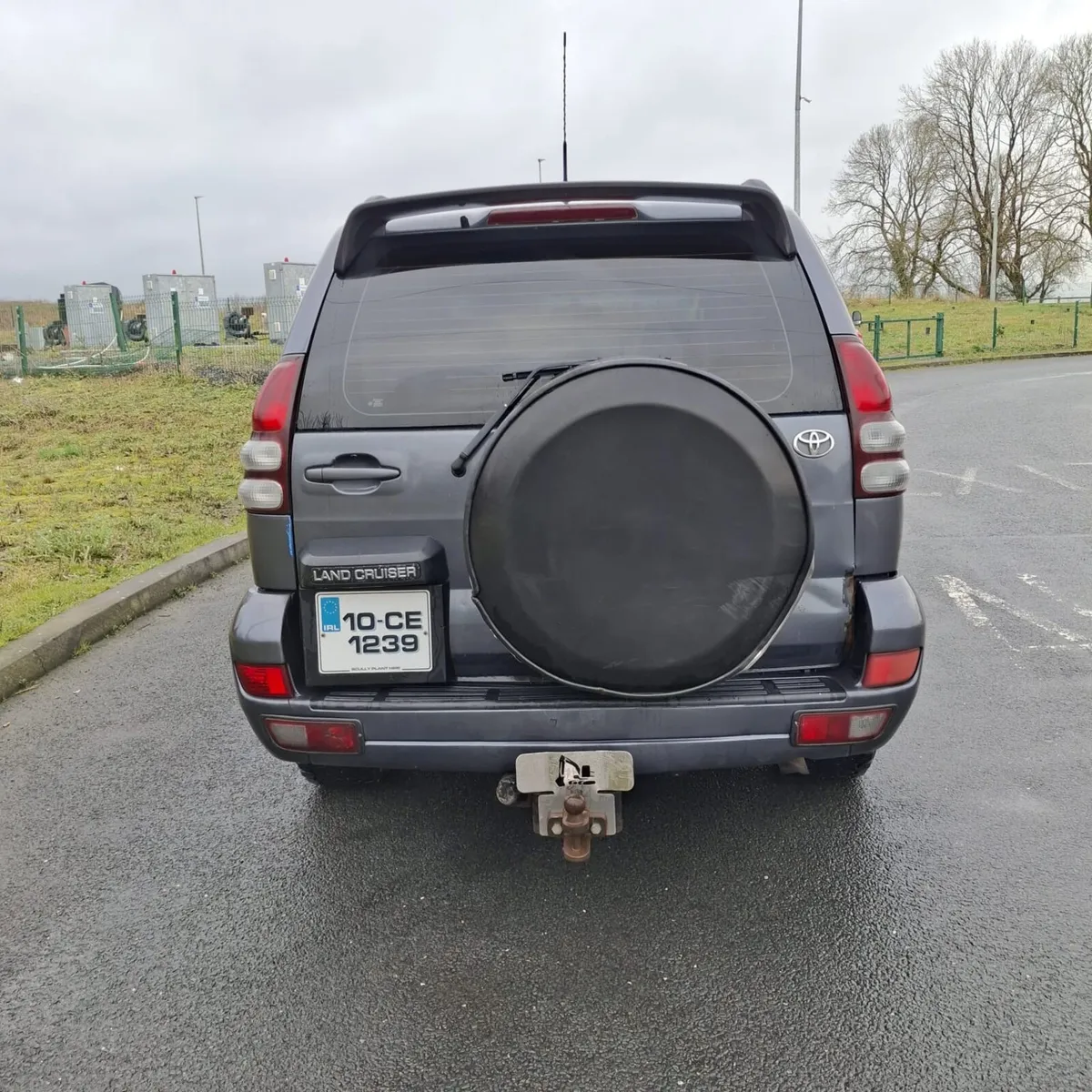 2 Toyota Land Cruiser - Image 4