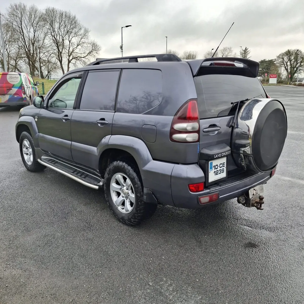 2 Toyota Land Cruiser - Image 3