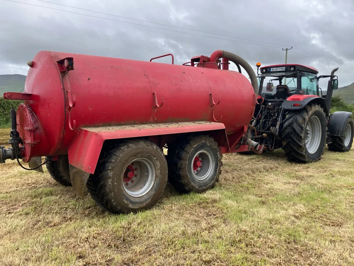 Tandem axle 2600g tanker - Image 2